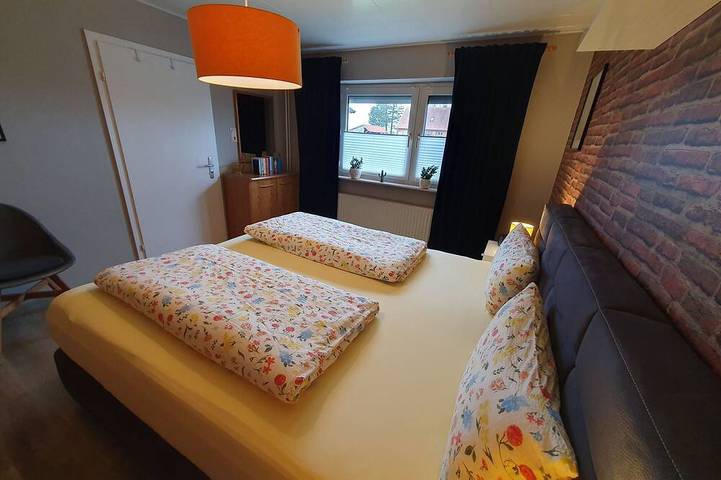 Ganze Wohnung, Ferienwohnung Kanalblick 35520 - Ferienwohnung Kanalblick in Uplengen, Landkreis Leer