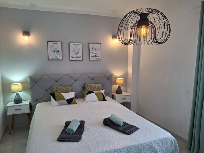 Holiday rental for 6 people, with balcony in Olhos de Água