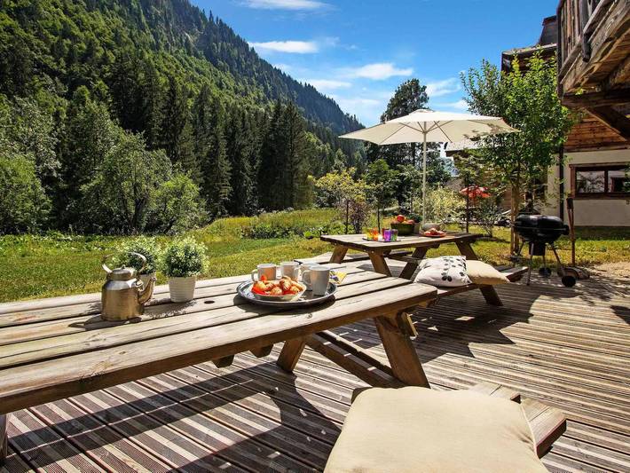 Chalet für 8 Personen, mit Balkon und Terrasse sowie Garten in