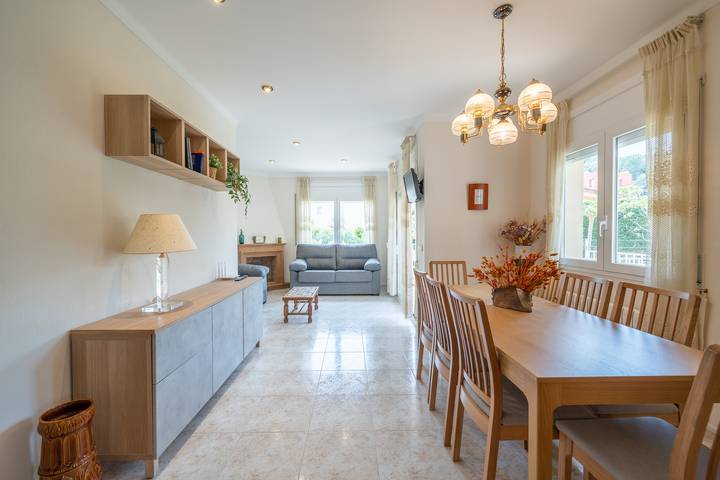 Chalet para 8 personas, con terraza y jardín en Alt Empordà - 3