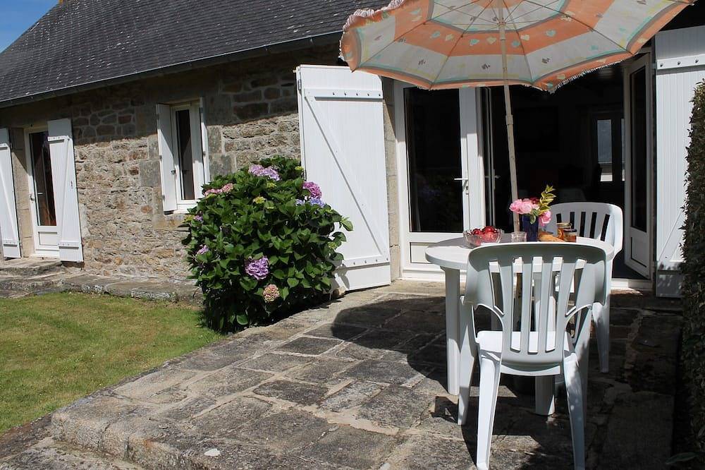 Appartement entier, Appartement indépendant  dans ancien corps de ferme aménagé en gîtes in Plonévez-Porzay, Région de Châteaulin