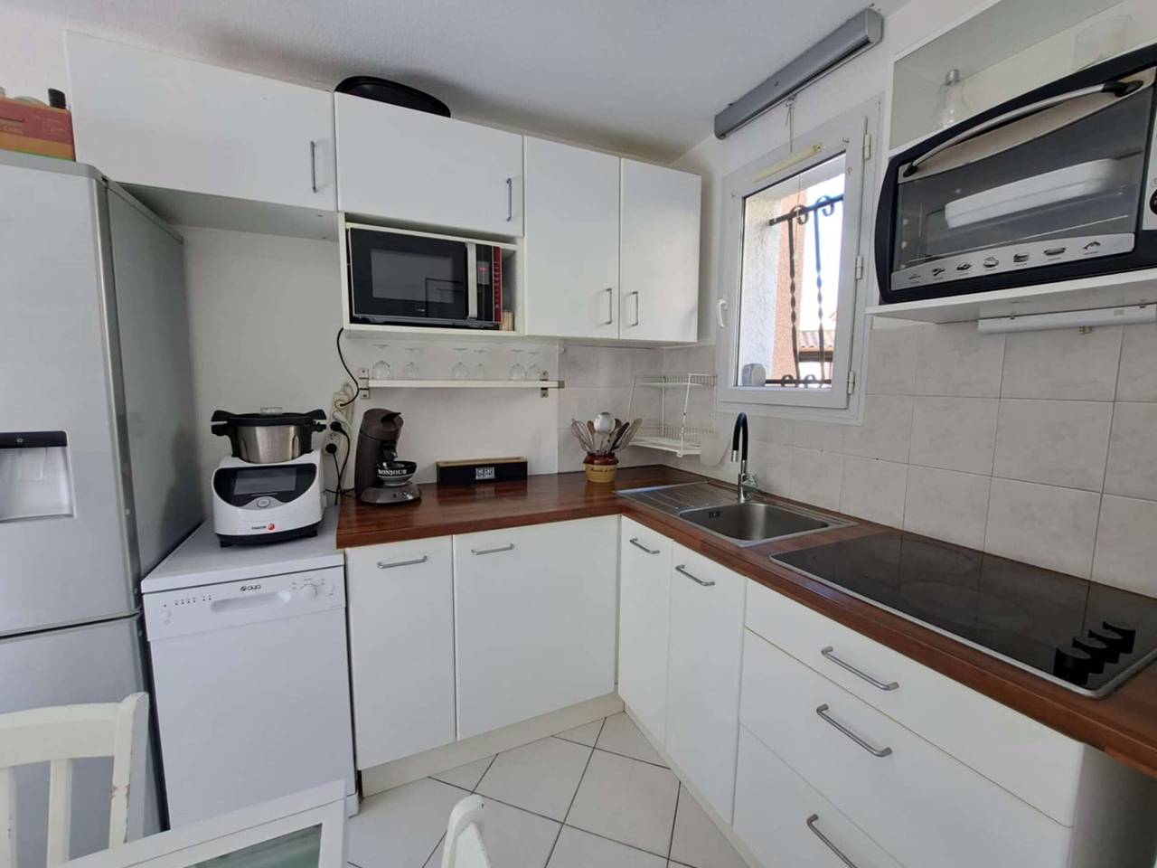 Appartement entier, Maison mitoyenne climatisée 7 pers. avec piscine et parking à Marseillan-Plage in Marseillan, Côte d'Améthyste