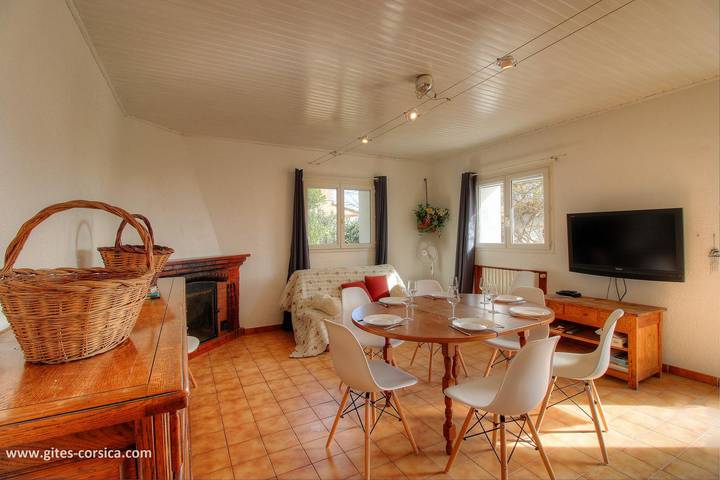 Gîte pour 6 personnes, avec Terrasse ainsi que Jardin et Vue à Monacia-d'Aullène - 4