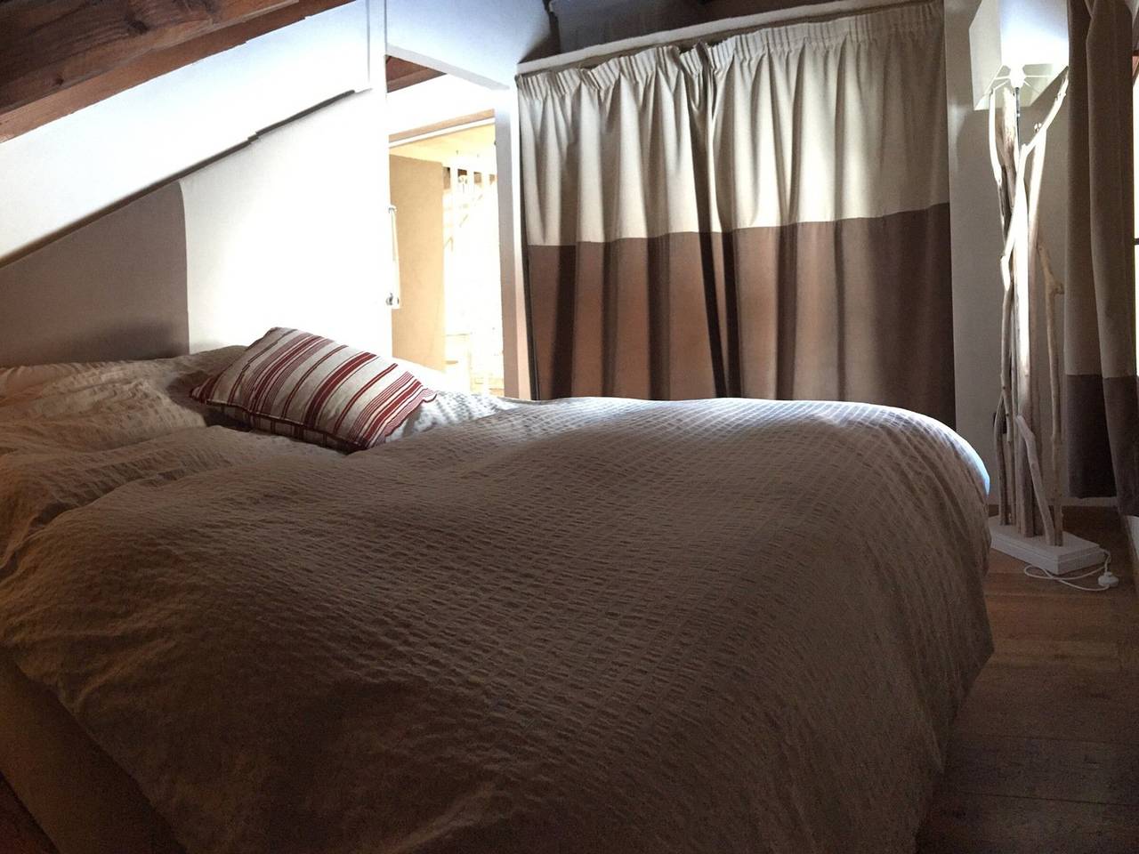 Appartement entier, Charmant duplex pour 5 pers. à Montgenèvre avec vue imprenable, proche commodités, parking inclus in Montgenèvre, Région de Briançon