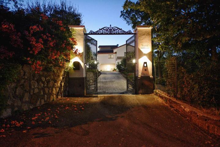 B&b per 2 persone, con giardino e panorama in Piano di Sorrento