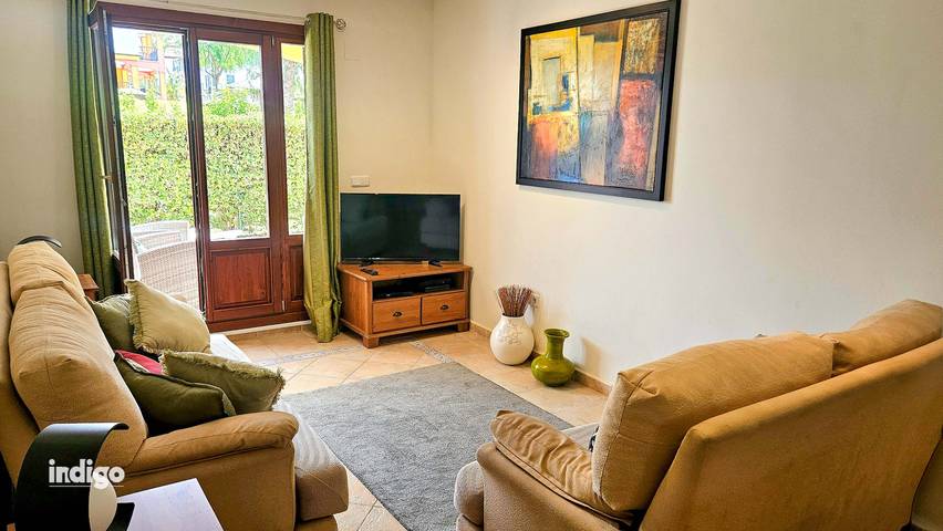Apartamento entero, Apartamento de vacaciones para 6 personas con terraza in Urbanizacion Costa Esuri, Ayamonte