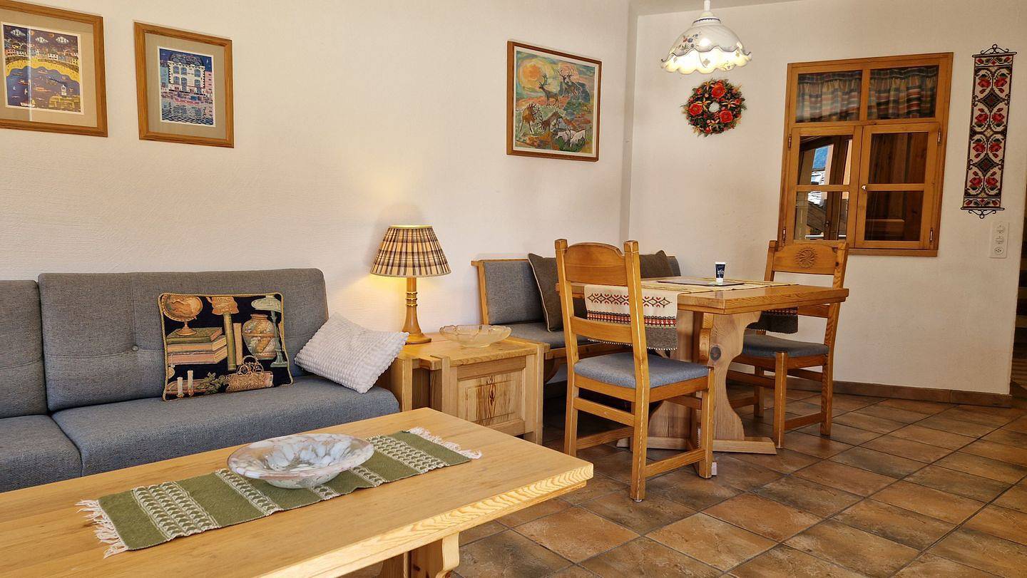 Ganze Wohnung, 1 1/2-Zimmerwohnung; helles, gemütliches Studio; Balkon mit Bergsicht in Silvaplana-Surlej, Silvaplana