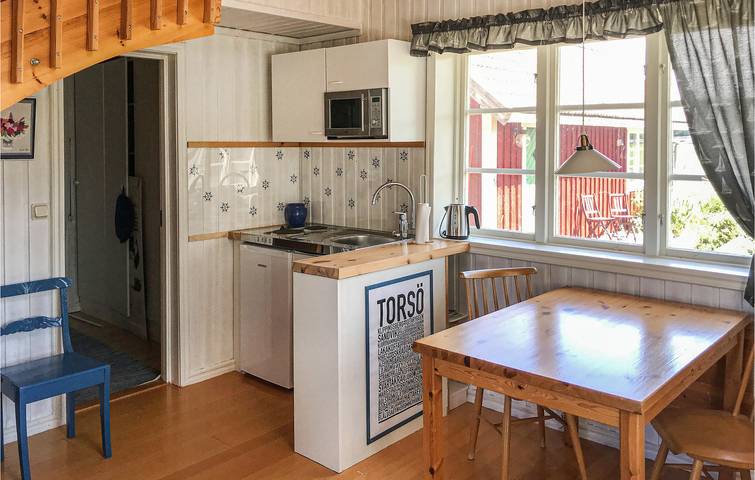 Ferienhaus für 3 Personen, mit Garten und Ausblick sowie Terrasse und Seeblick am Vänern - 3