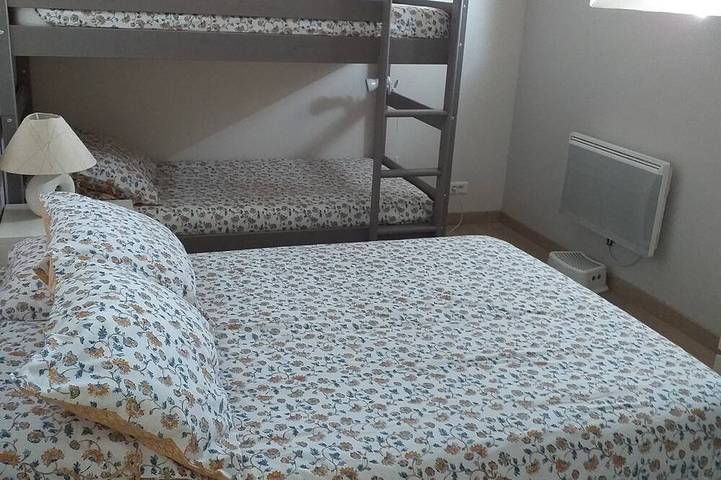 Gîte pour 6 personnes, avec terrasse ainsi que jardin et piscine à Saint-Dolay - 3