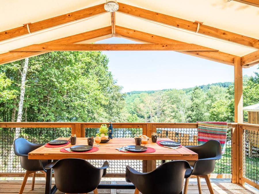 Flower Camping La Plage - Mobilheim 5 personen - Cosyflower Premium 38m² (2 Schlafzimmer) + Tv + Bettwäsche + Handtücher - davon überdachte Terrasse 10m² 4/5 pers. in Treignac, Tulle und Umgebung