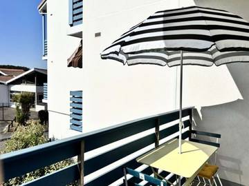 Gîte pour 4 personnes, avec balcon, adapté aux familles dans Office De Tourisme De Biscarrosse