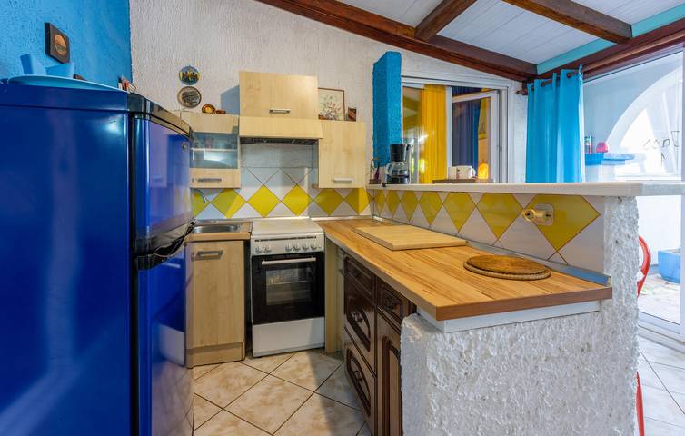 Ganze Ferienwohnung, Gemütliche Ferienwohnung in Strandnähe mit WLAN, Klimaanlage und Terrasse in Banjole, Südküste Istrien