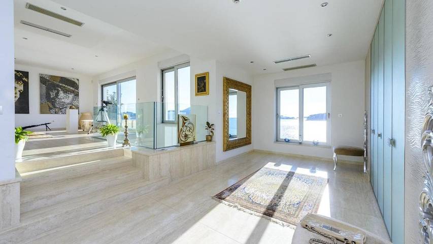 Villa pour 10 personnes, avec sauna ainsi que jardin et piscine, animaux acceptés à Lozica - 3