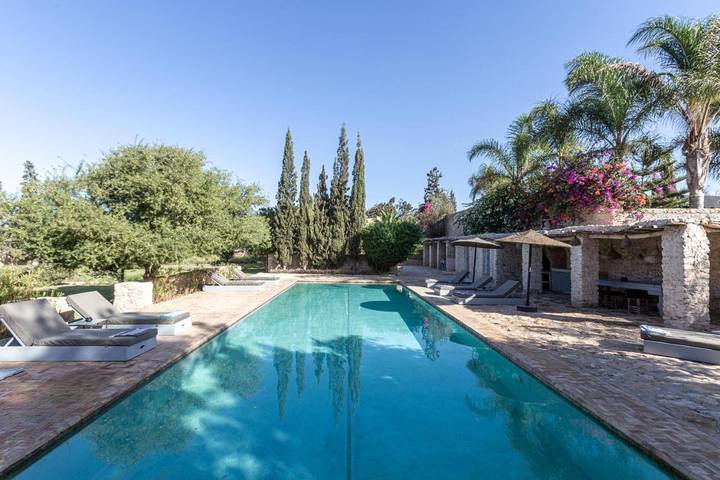 Villa pour 12 personnes, avec piscine ainsi que vue et jardin