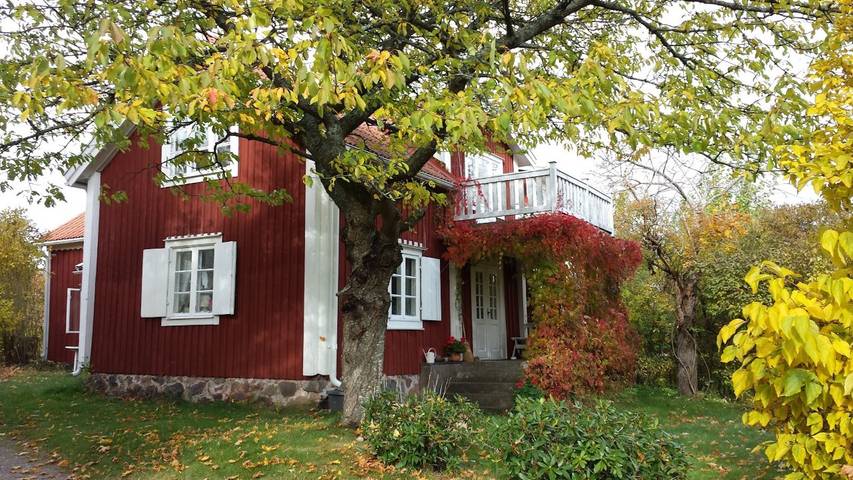 Ferienhaus für 9 Personen, mit Terrasse und Garten in Mönsterås und Umgebung