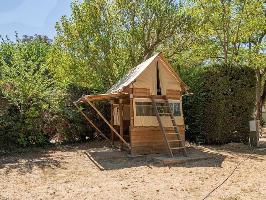 Camping Les Routes de Provence - Ciela Village - Tente 2 personnes - Ciela Cabane - 1 chambre (sans sanitaire) in Forcalquier, Parc naturel régional du Luberon