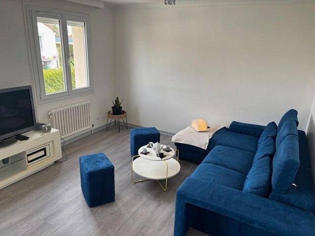 Location de vacances pour 8 personnes, avec balcon à Thiberville