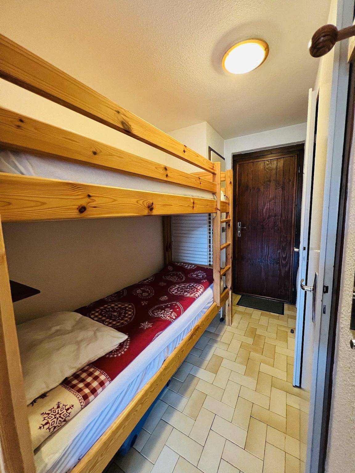 Studio entier, Résidence les Mélèzes 2 - Studio cabine 4 personnes (203) in Les Saisies, Région d'Albertville