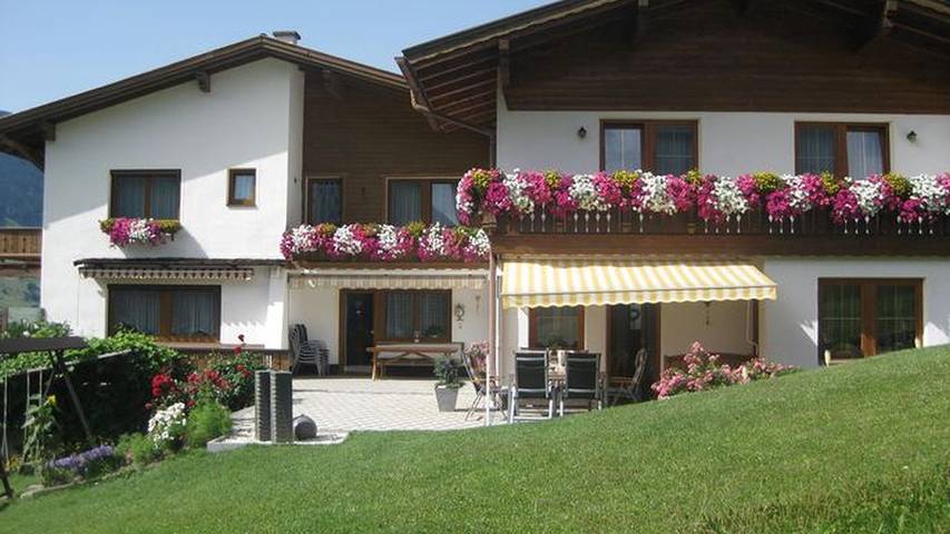Ferienwohnung für 2 Personen, mit Balkon, kinderfreundlich in Jerzens
