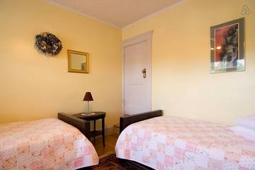 Apartment for 8 Guests in Boston, Massachusetts, Picture 3