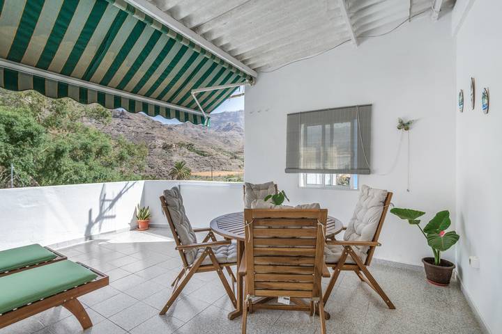 Entire apartment, Vacation 'Danoe 5' with Mountain View, Private Terrace and Wi-Fi in Mogán, South Gran Canaria