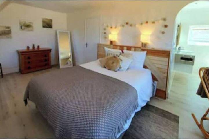 Location de vacances pour 10 personnes, avec jardin ainsi que terrasse et jacuzzi, animaux acceptés dans Kerfissien - 2