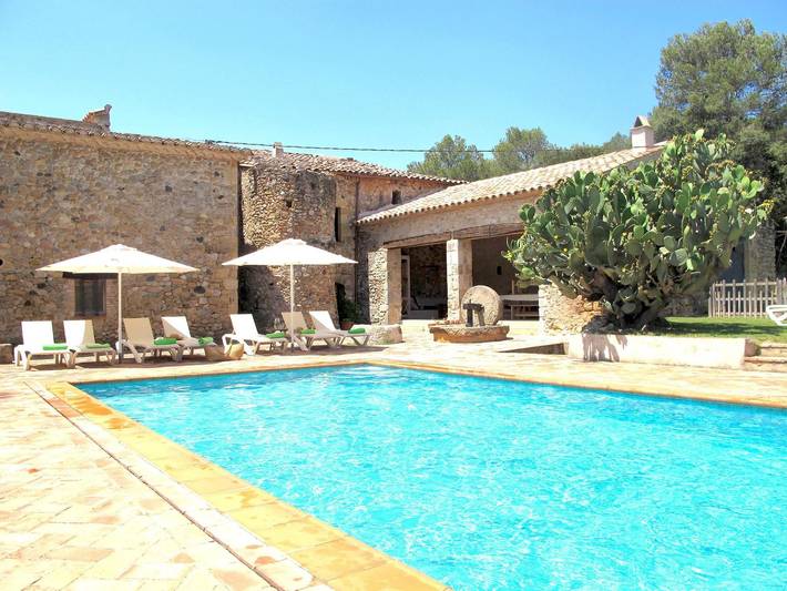 Casa rural para 14 personas, con Balcón/Terraza y Terraza además de Jardín y Piscina en Ordis