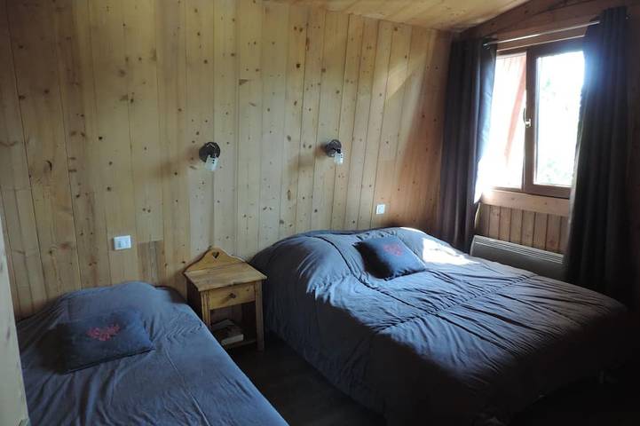 Gîte pour 12 personnes, avec terrasse et jardin dans Office de Tourisme de Doucy Combelouvière - 2