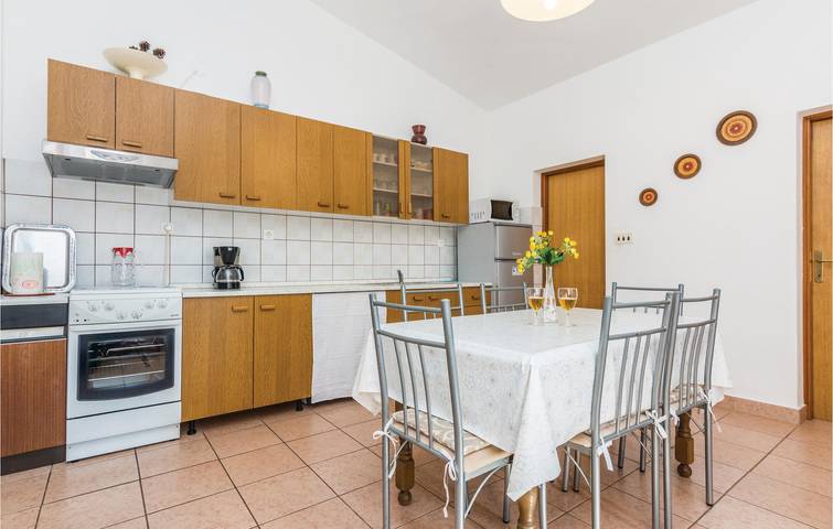 Ferienwohnung für 5 Personen, mit Terrasse in Jasenice - 3