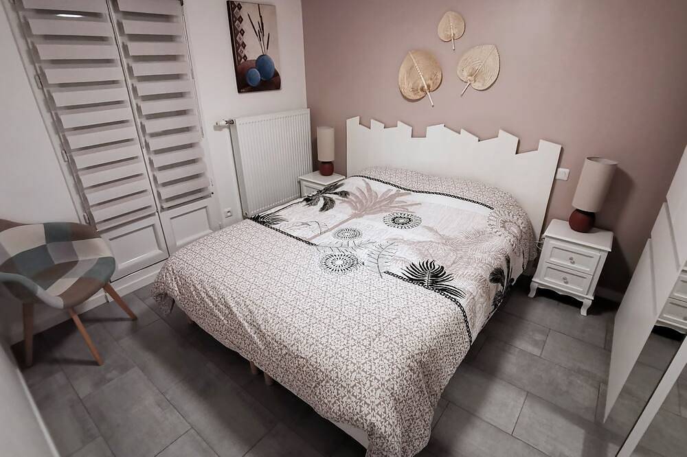 Ganze Wohnung, Lovely, quiet two-bedroom apartment with garden between Paris and Eurodisney in Rosny-sous-Bois, Seine-Saint-Denis