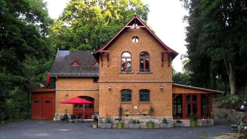 Ferienwohnung für 3 Personen, mit Terrasse und Garten sowie Ausblick