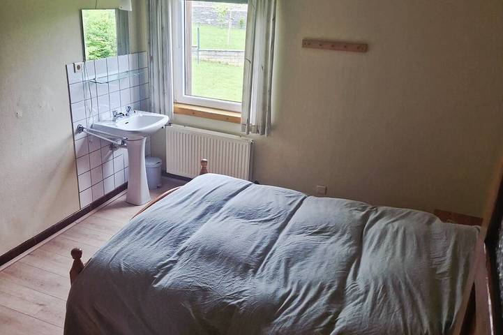 Atemberaubende Aussicht mit Jacuzzi & Sauna in der schönsten Region der Ardennen in Vresse-sur-Semois, Region Namur