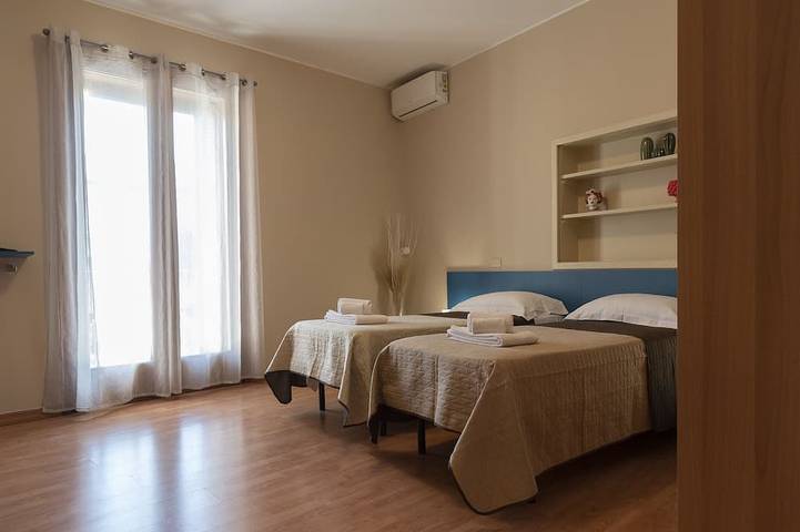Appartement entier, [+Elegant downtown apartment with Etna+ view]. in Catane, Province de Catania