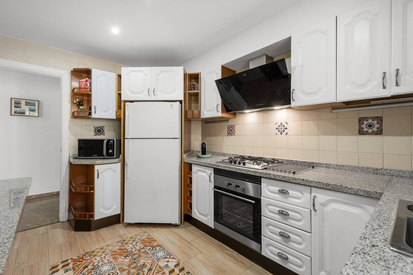 Apartamento entero, Apartamento de 110 m² en El Palo con vistas al mar, Wi-Fi y aire acondicionado, parking in Playa del Palo, Málaga