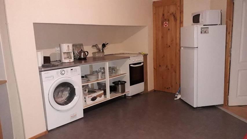 Location de vacances pour 2 personnes, avec terrasse à Marcenat - 2