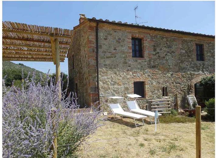 Appartamento per 6 persone, con Terrazza e Giardino nonché Piscina e Panorama a Cinigiano