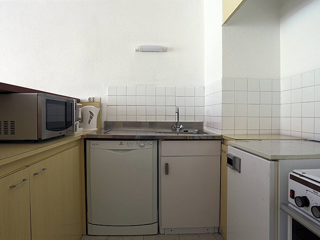 Studio entier, Studio cosy 2/4 pers, balcon sud, pied des pistes, Peyragudes, ascenseur, wifi, parking gratuit in Peyragudes, Pyrénées