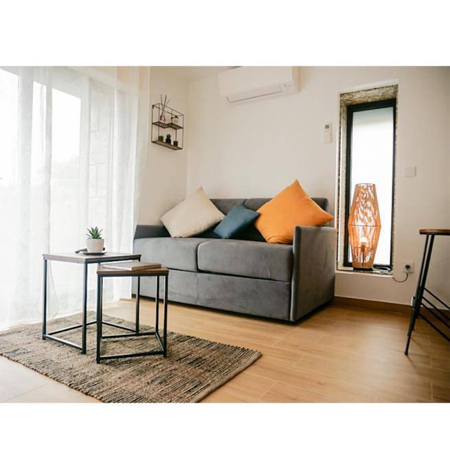 Appartement entier, One-Bedroom Apartment in Eauze, Gers