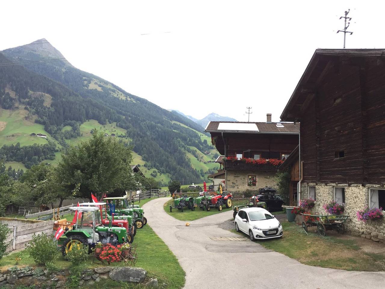 Haus Taurer - ruhiges Doppelzimmer in Großkirchheim, Oberkärnten