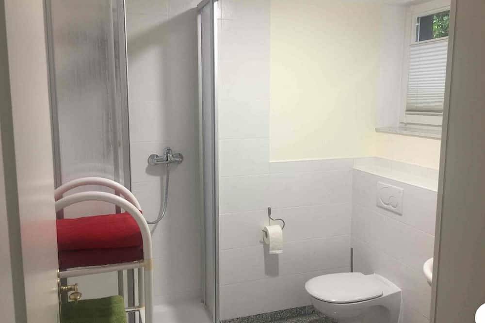 Entire apartment, Souterrainzimmer im Grünen in Rösrath, Rheinisch-Bergischer Kreis