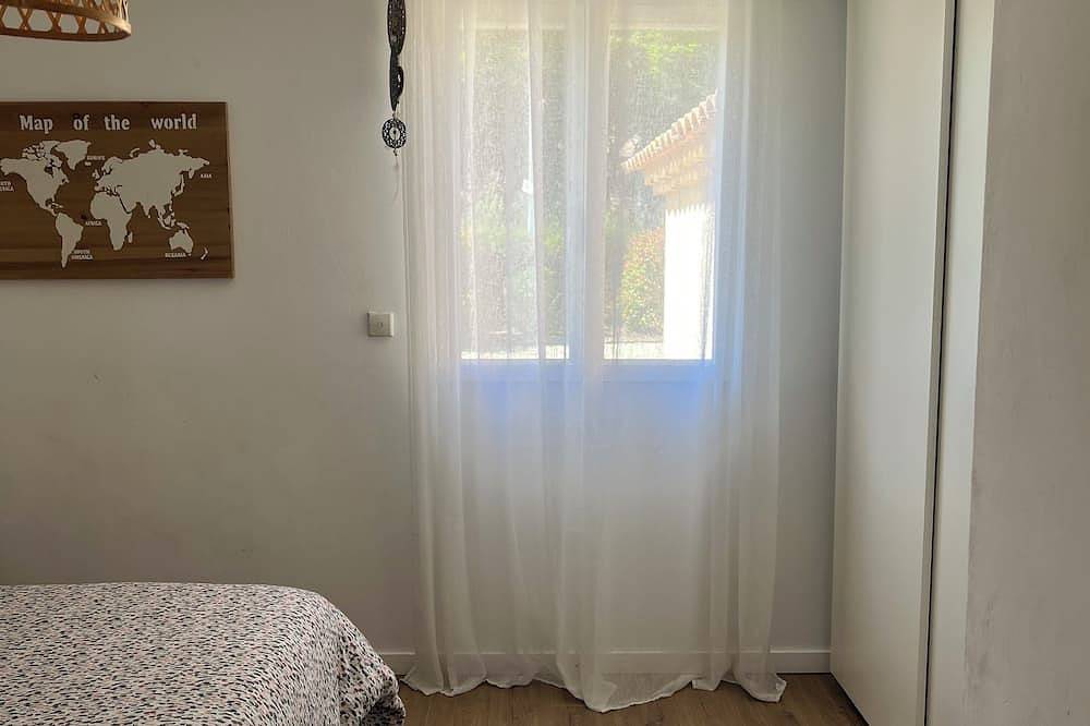 Country house close to all amenities in Piolenc, Vaucluse