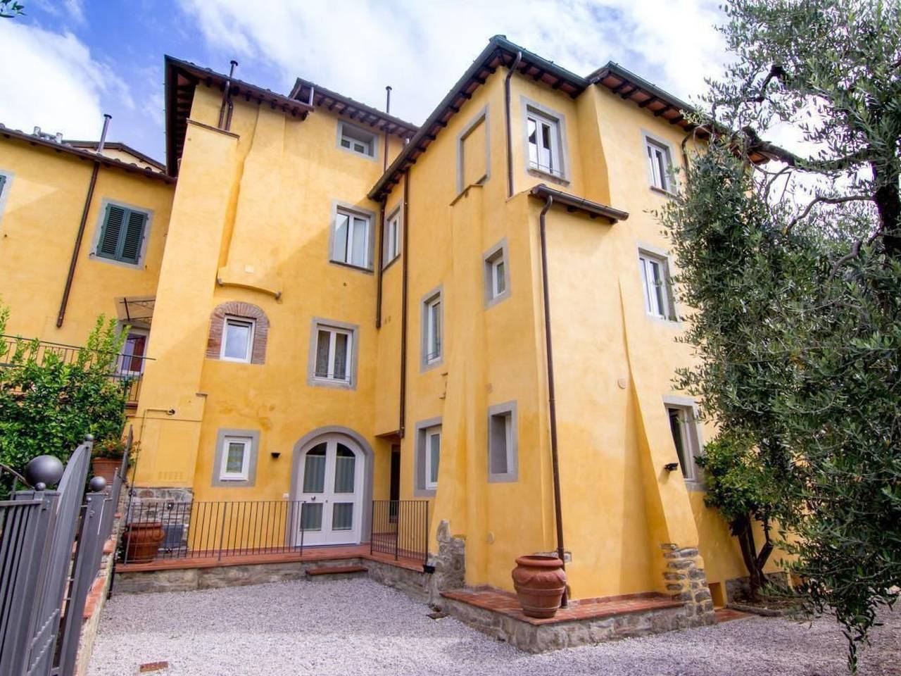 Ganze Wohnung, Wohnung 'The Lemon' mit Privatparkplatz in Uzzano, Pistoia Provinz