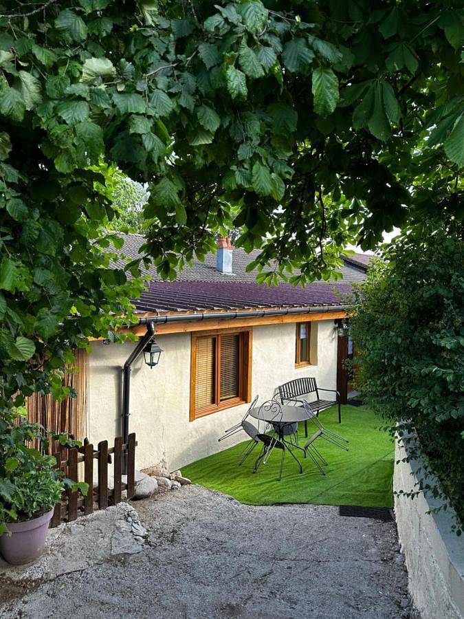 Location de vacances pour 4 personnes, avec vue et jardin, animaux acceptés à Monnet-la-Ville - 3