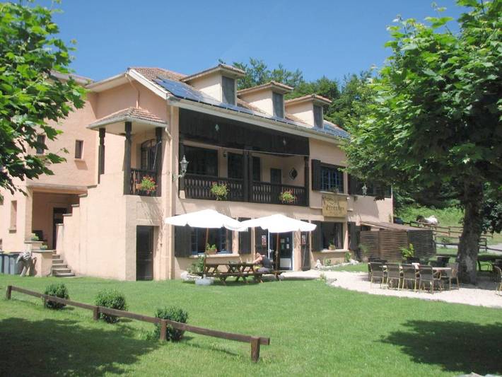 Location de vacances pour 2 personnes, avec jardin et vue à Saint-Pé-d'Ardet