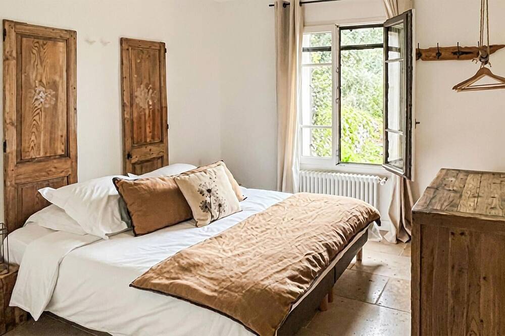 Cozy home in Grasse with heated swimming pool in Grasse, Mediterranean Coast (France)