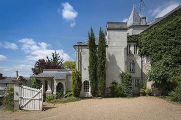 Location de vacances pour 4 personnes, avec balcon ainsi que jardin et sauna à Chênehutte-Trèves-Cunault