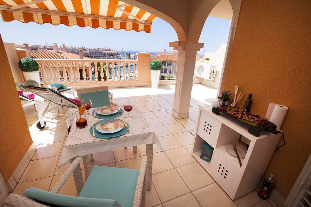 Apartamento entero, ✅ Hermoso Piso de Lujo ⛳️🏌️Vista Mar & Marina, Airco/Tv/ 🆓Wi-Fi/ lavavajilla in Marina (Almerimar), El Ejido