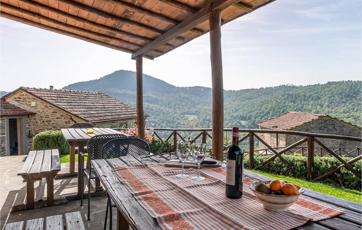 Apartamento de lujo con parking, piscina y jardín in Ponte Alla Piera, Valtiberina