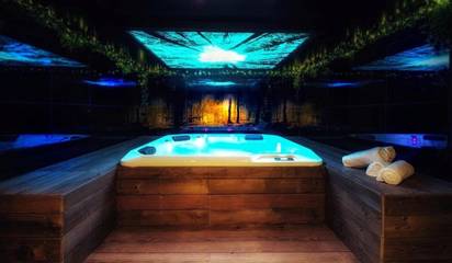 Cottage pour 4 personnes, avec jardin ainsi que vue et piscine à Concoret