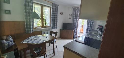 Holiday Letting for 4 People in Grassau, Chiemgau Alps, Photo 4